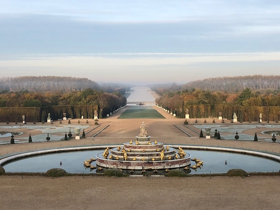 A view of a fountain in London