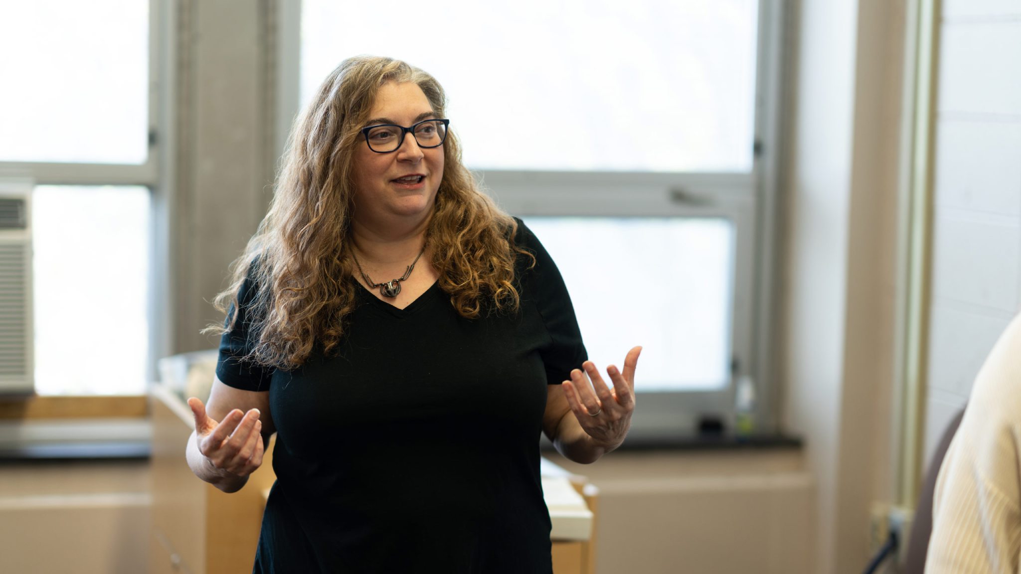 Jennifer Matisoff interacts with her English class.