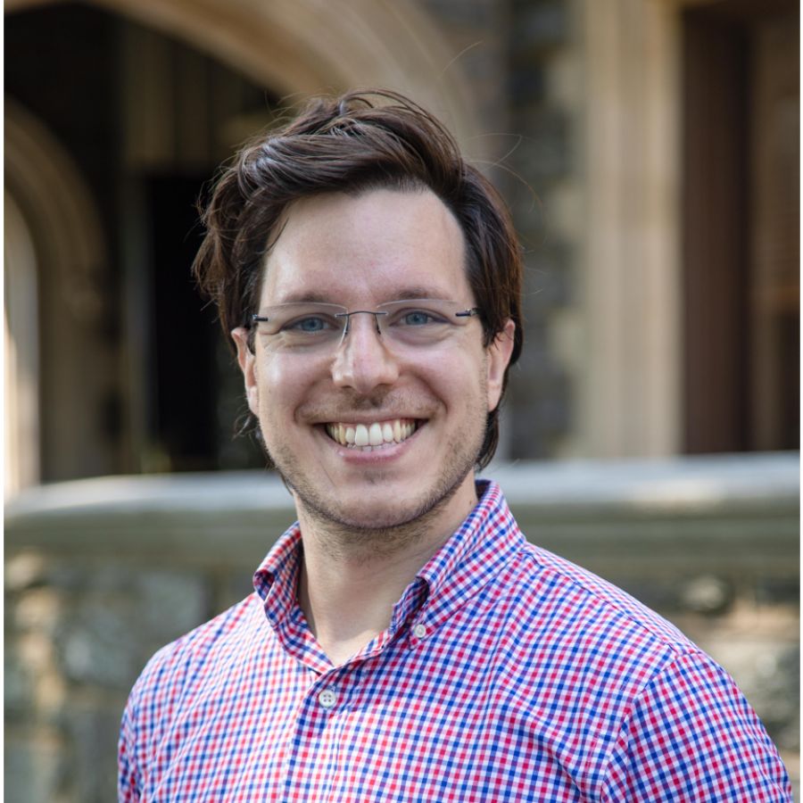 The headshot of Dr. Fabio Oldoni