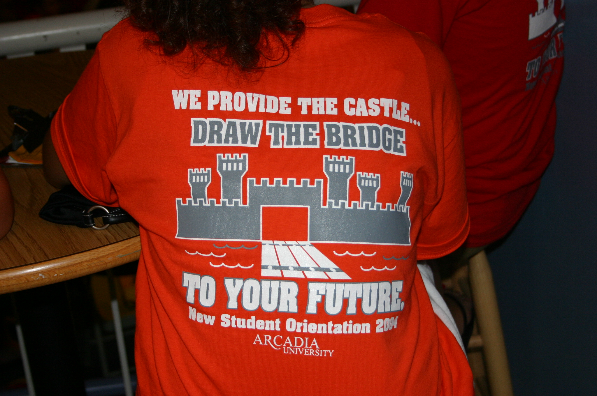 Student ambassadors wear Arcadia University t-shirts during the 2004 New Student Orientation.