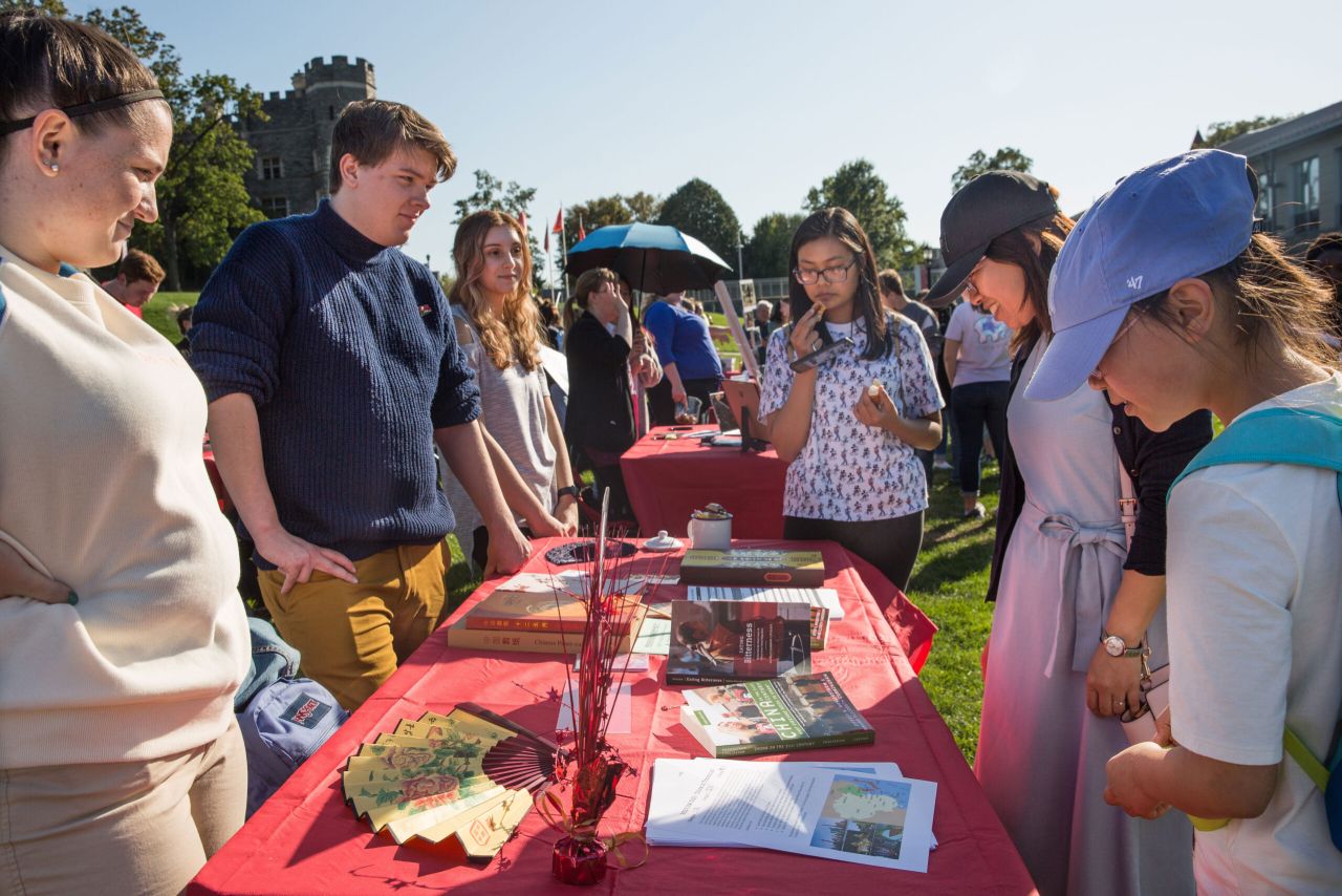 Students exploring the different tables at the Preview Kick-off.