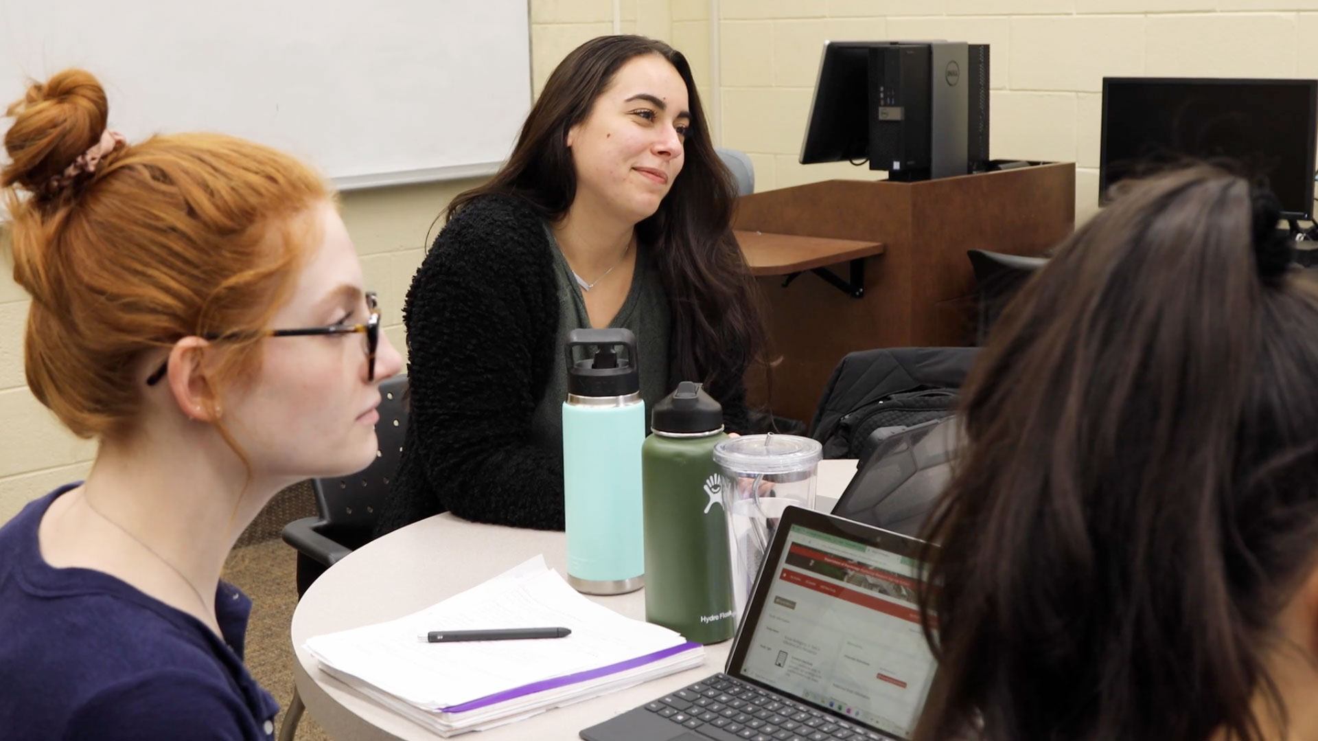 Students sit in a psychology class.