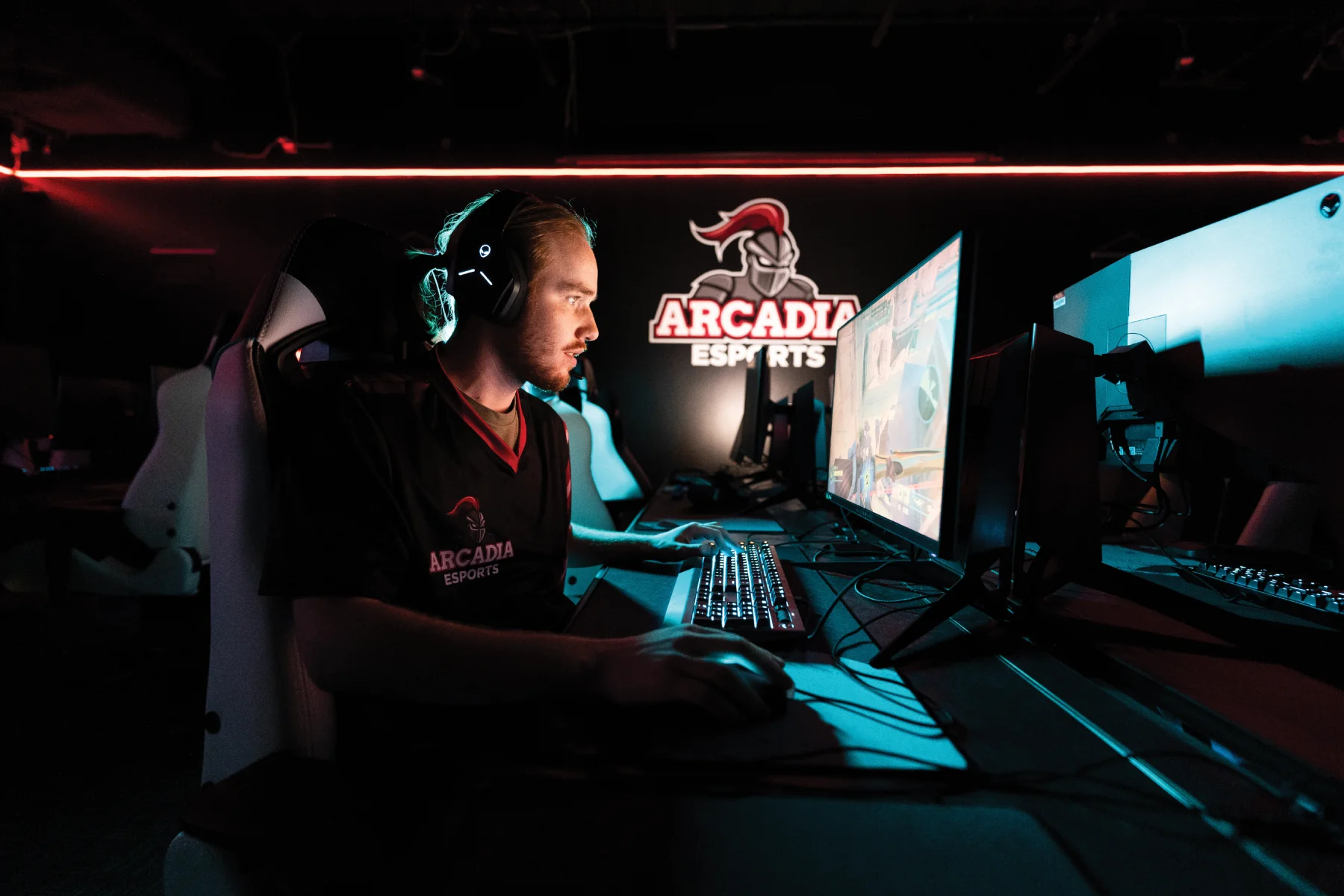 Student in Arcadia competing in Esports