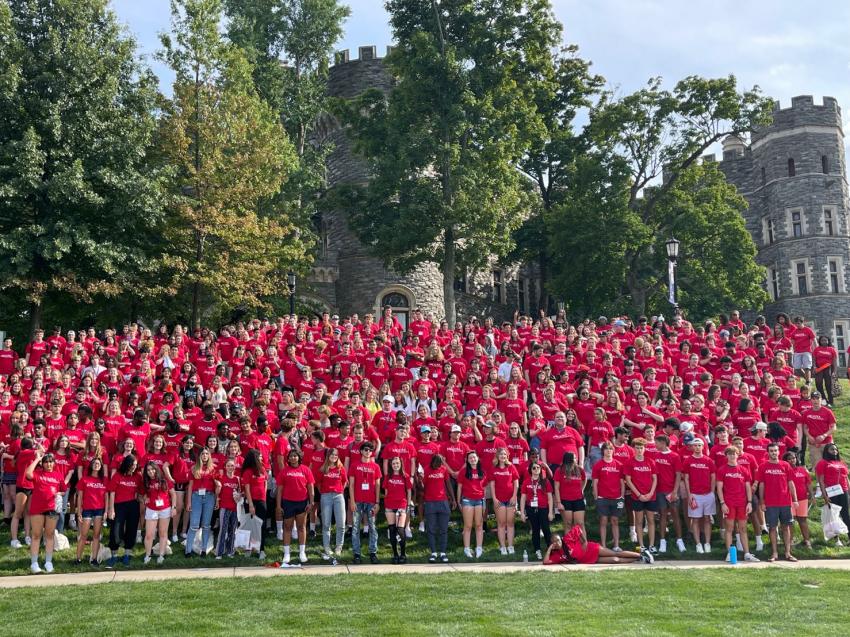 Members of the Class of 2026 gather for a group photo on Haber Green