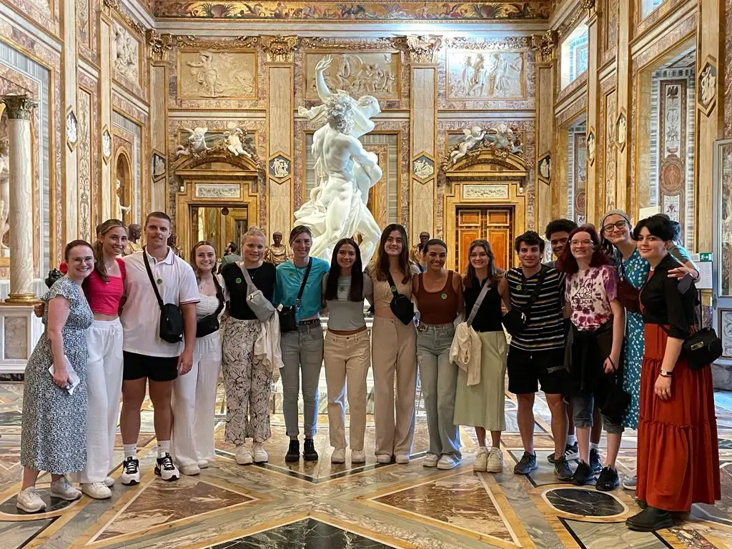 The Rome GFS students in a museum.