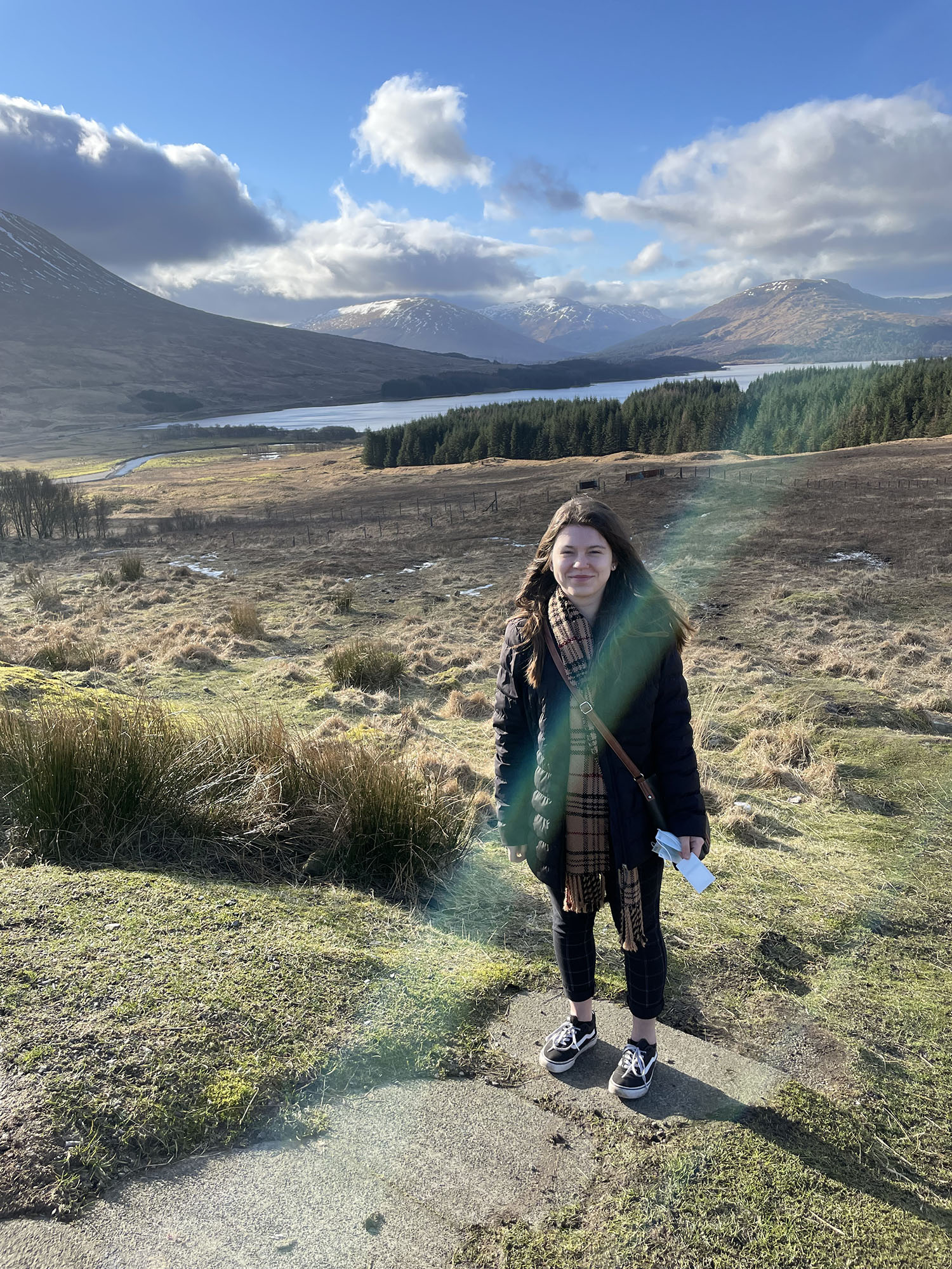 Amellia McGuire-Matheny ’25 hiking up a hill.