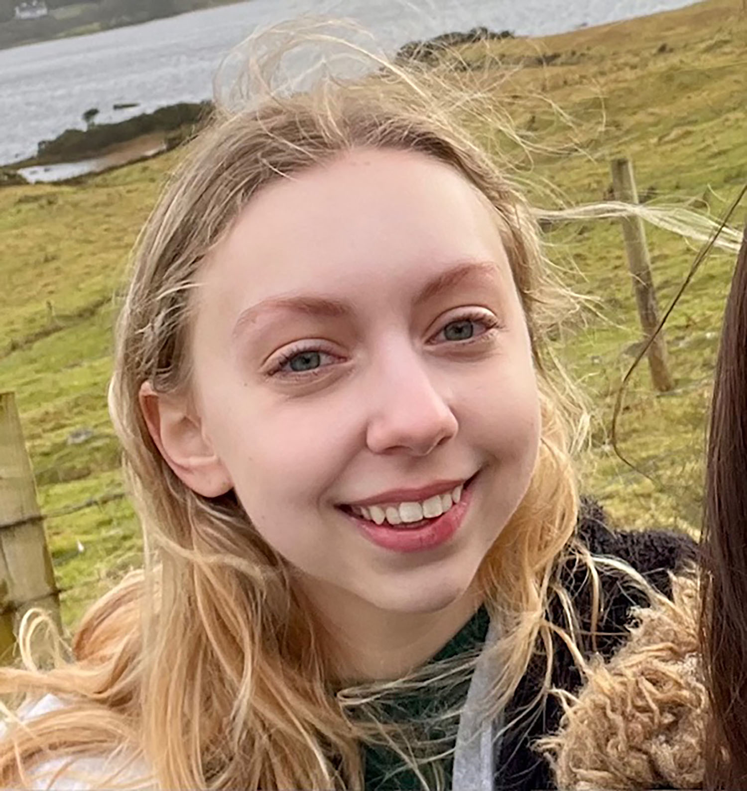 Kaitlyn Richardson ’25 on a hike in Ireland.