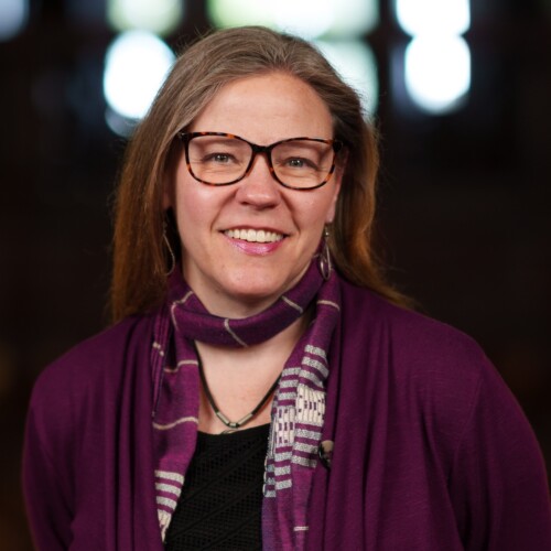 Dr. Jennifer Riggan's portrait headshot