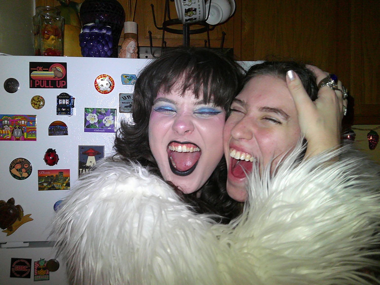 Zara Peters ’26 and their roommate.