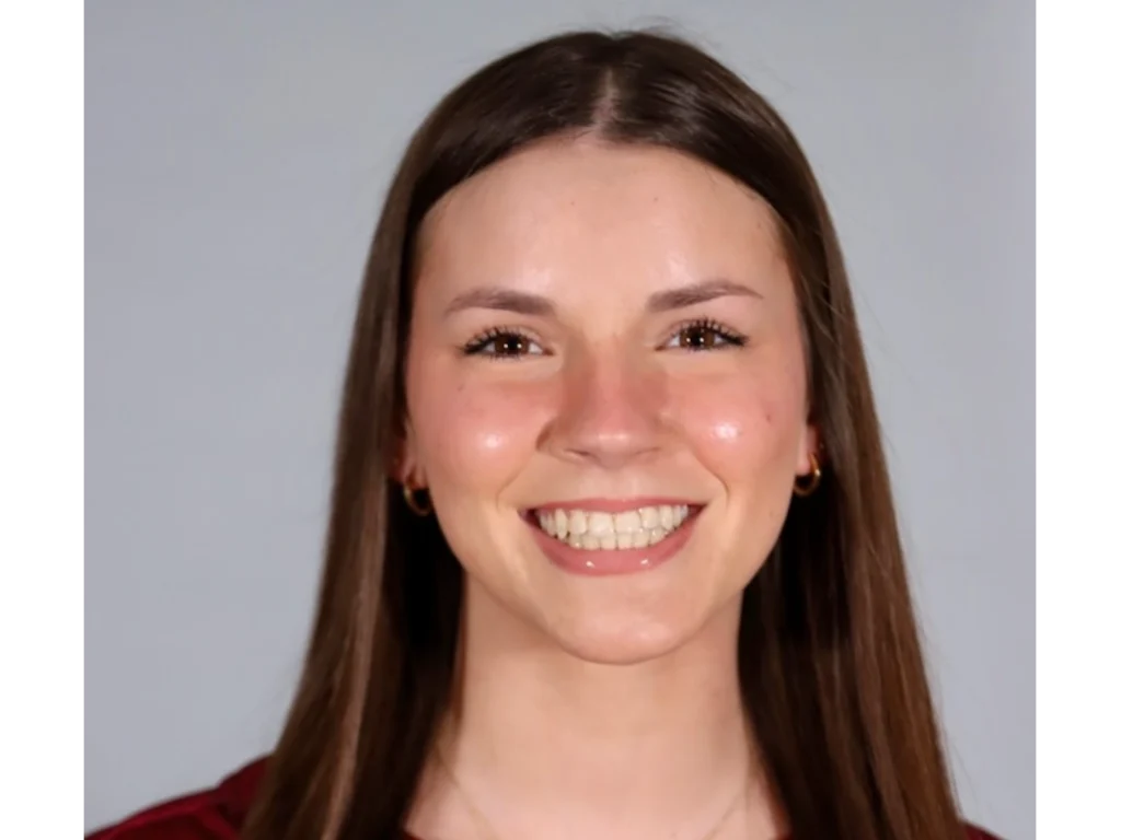 Headshot of Stephanie Binek.