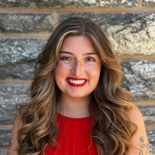 Headshot of Allannah Giles.