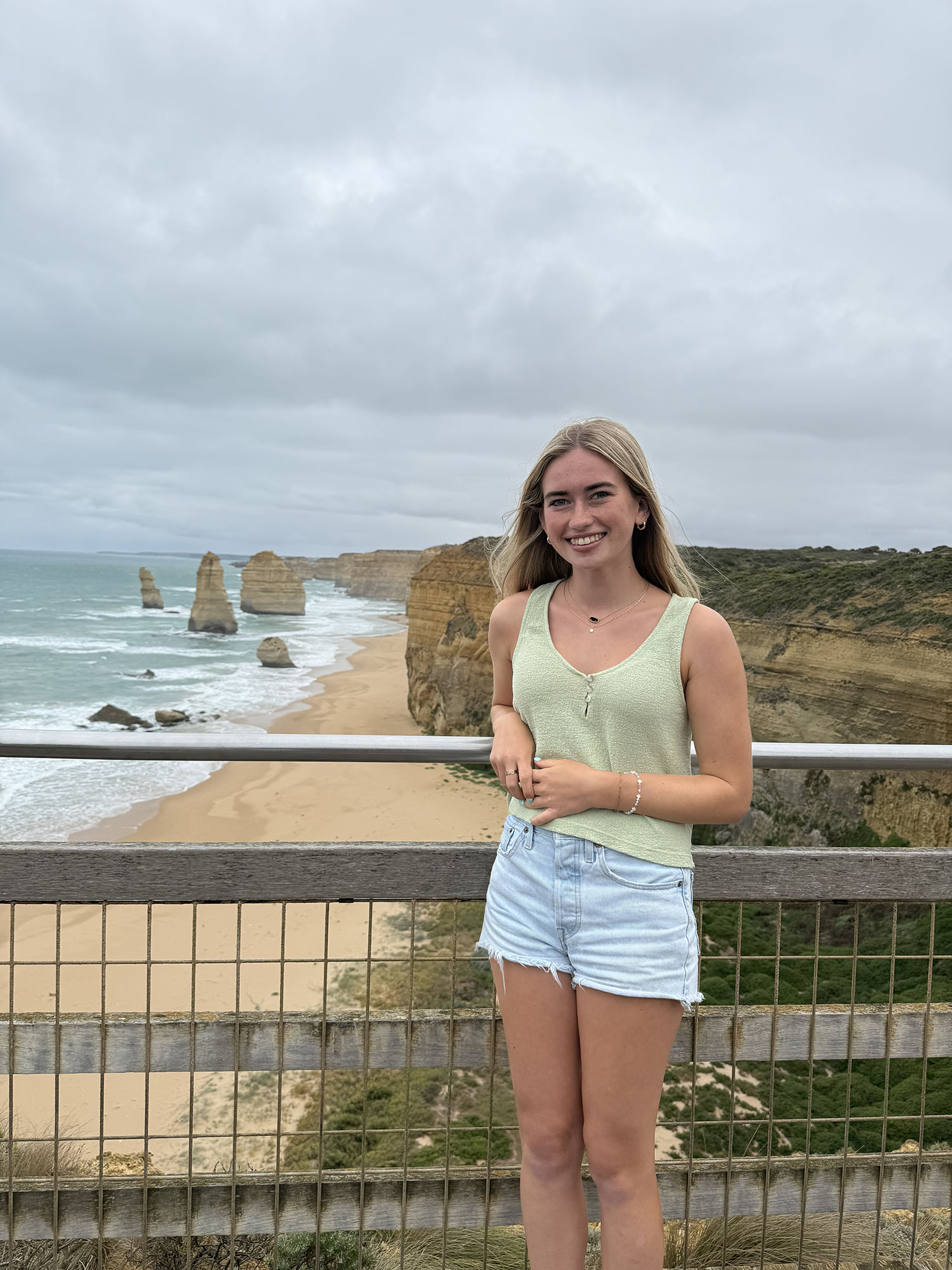 Molly Nemeth ’26 looking out at the ocean.