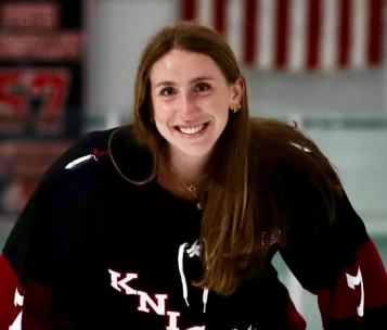Honors Convocation 2025 award recipient Morganne Dee smiles in her Arcadia hockey uniform.