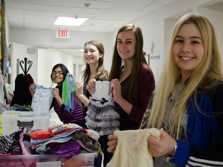 Honors students do community outreach projects