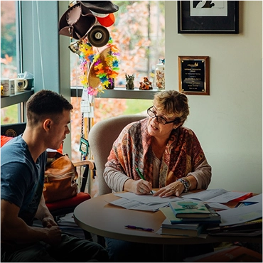 A student receiving academic advising