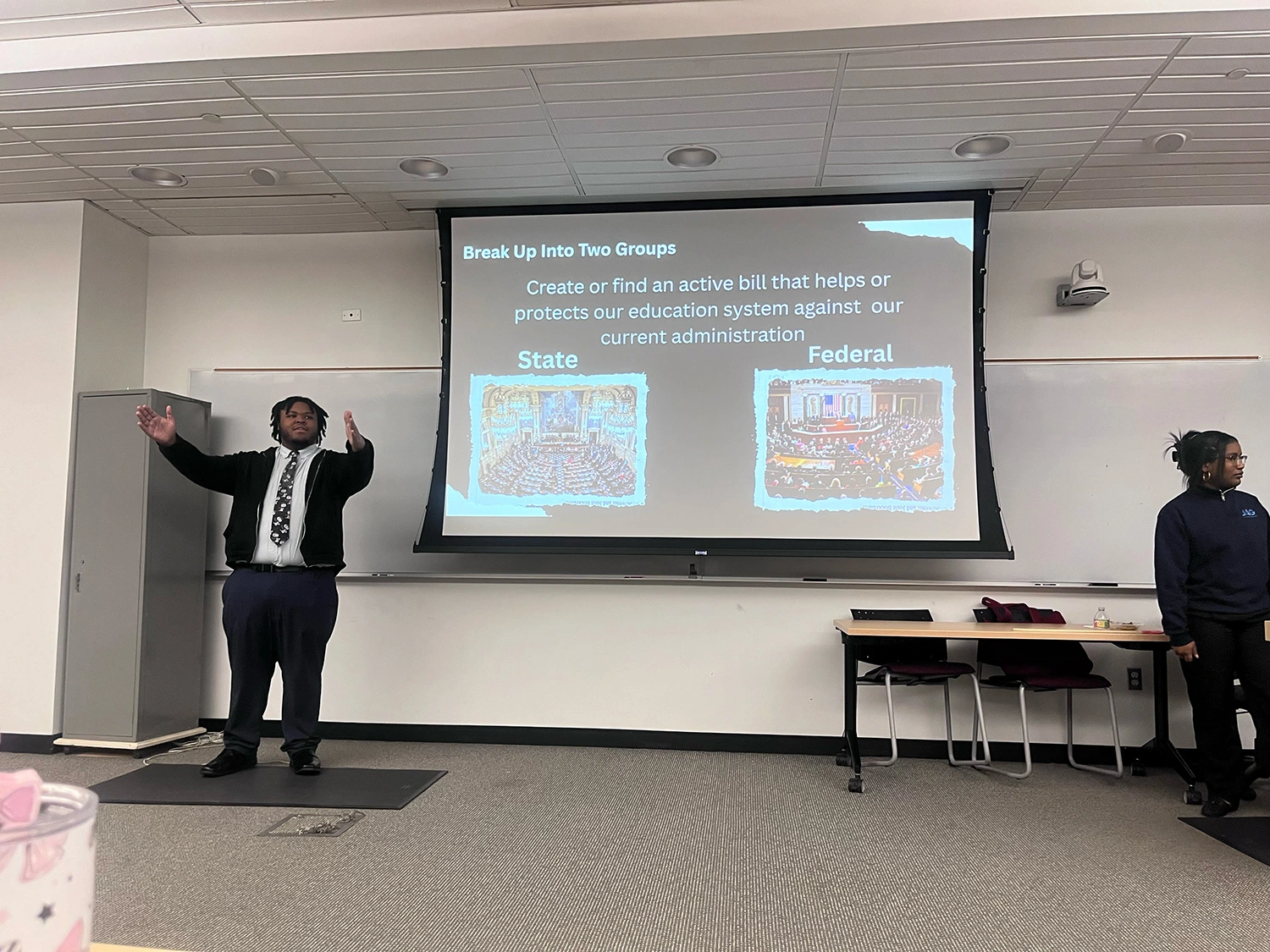 Robert Teemer ’27 presenting.
